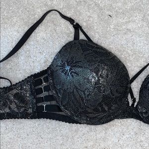 Sexy Victoria’s Secret Pushup Bra